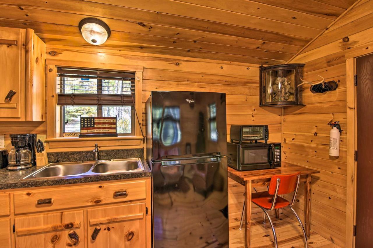 Rural Cabin Hideaway With Fire Pit And Mtn Views! Parsons 外观 照片
