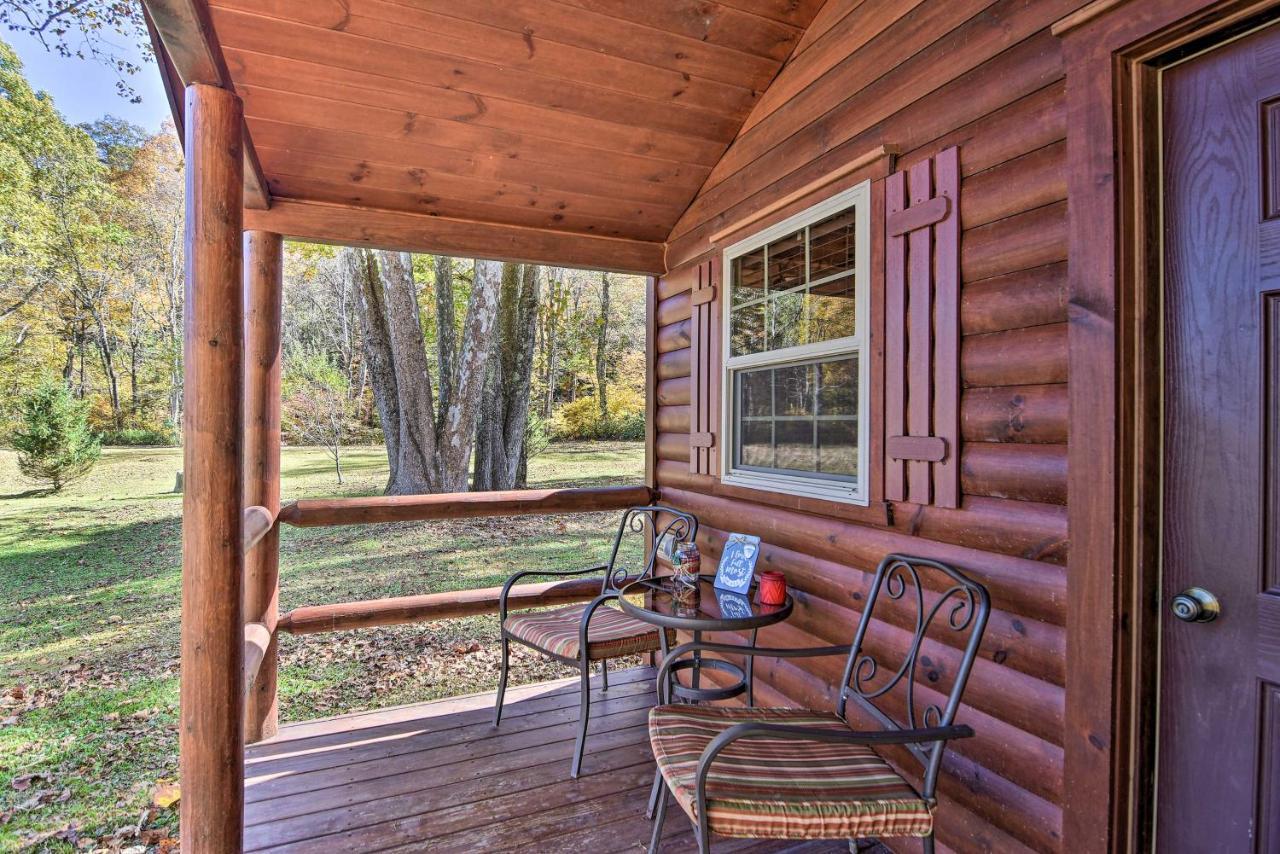 Rural Cabin Hideaway With Fire Pit And Mtn Views! Parsons 外观 照片